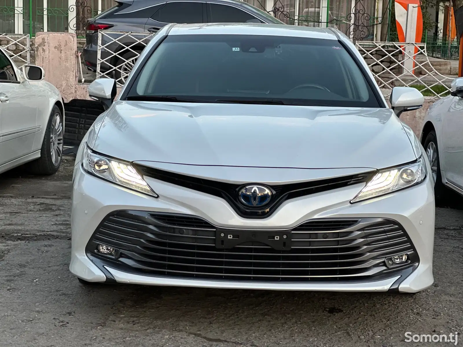 Toyota Camry, 2018-1