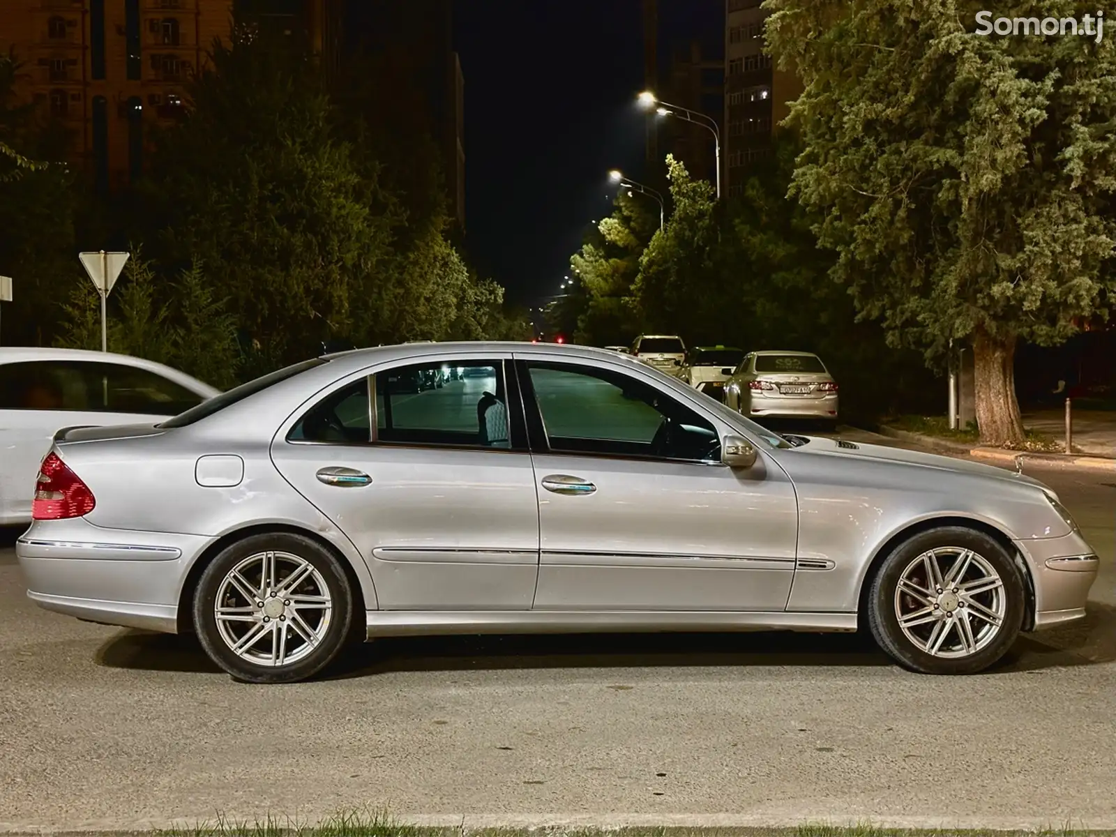 Mercedes-Benz E class, 2002-5