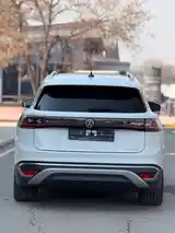 Volkswagen ID.6, 2023-6