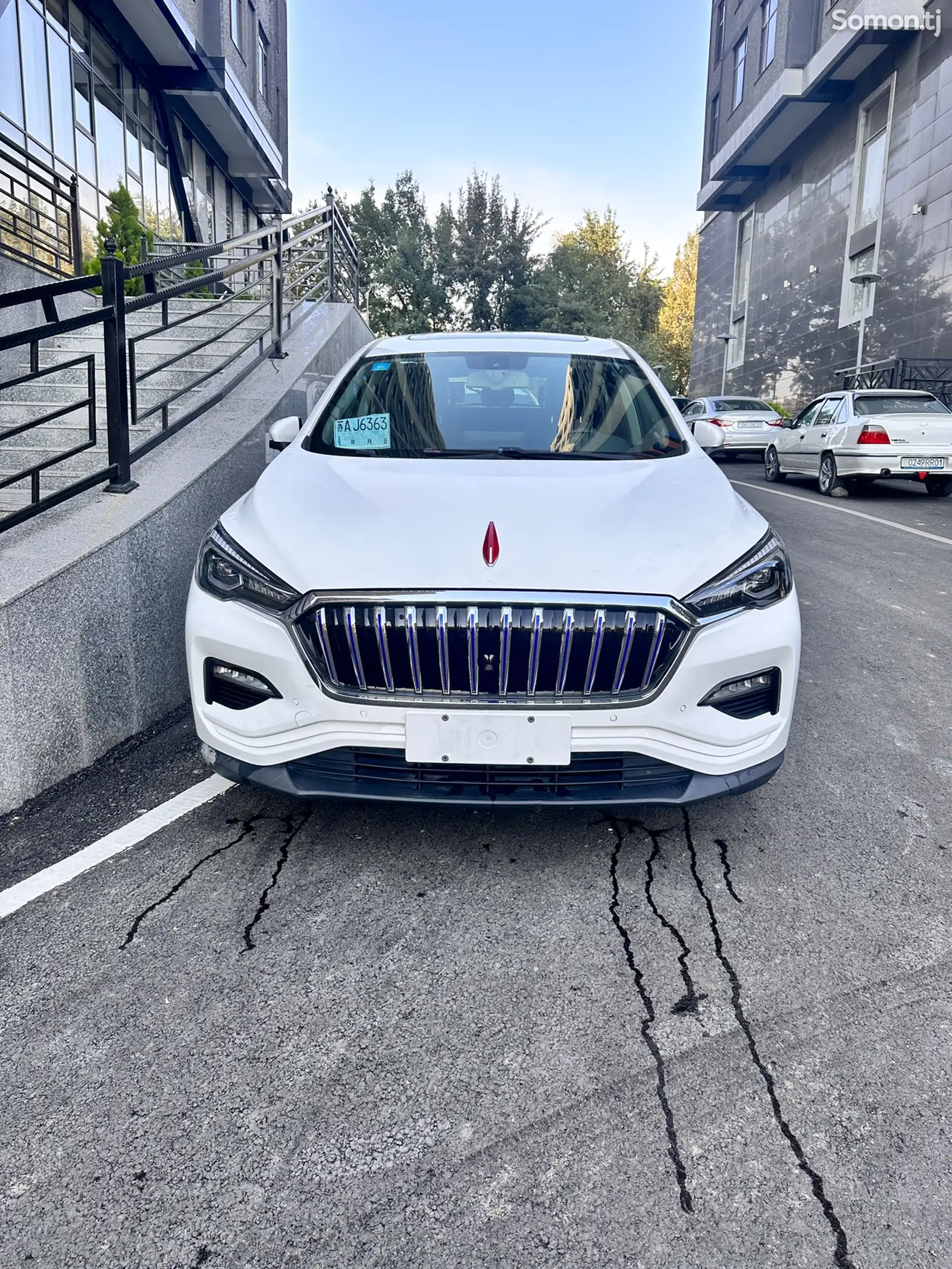 Hongqi HS3, 2019-1