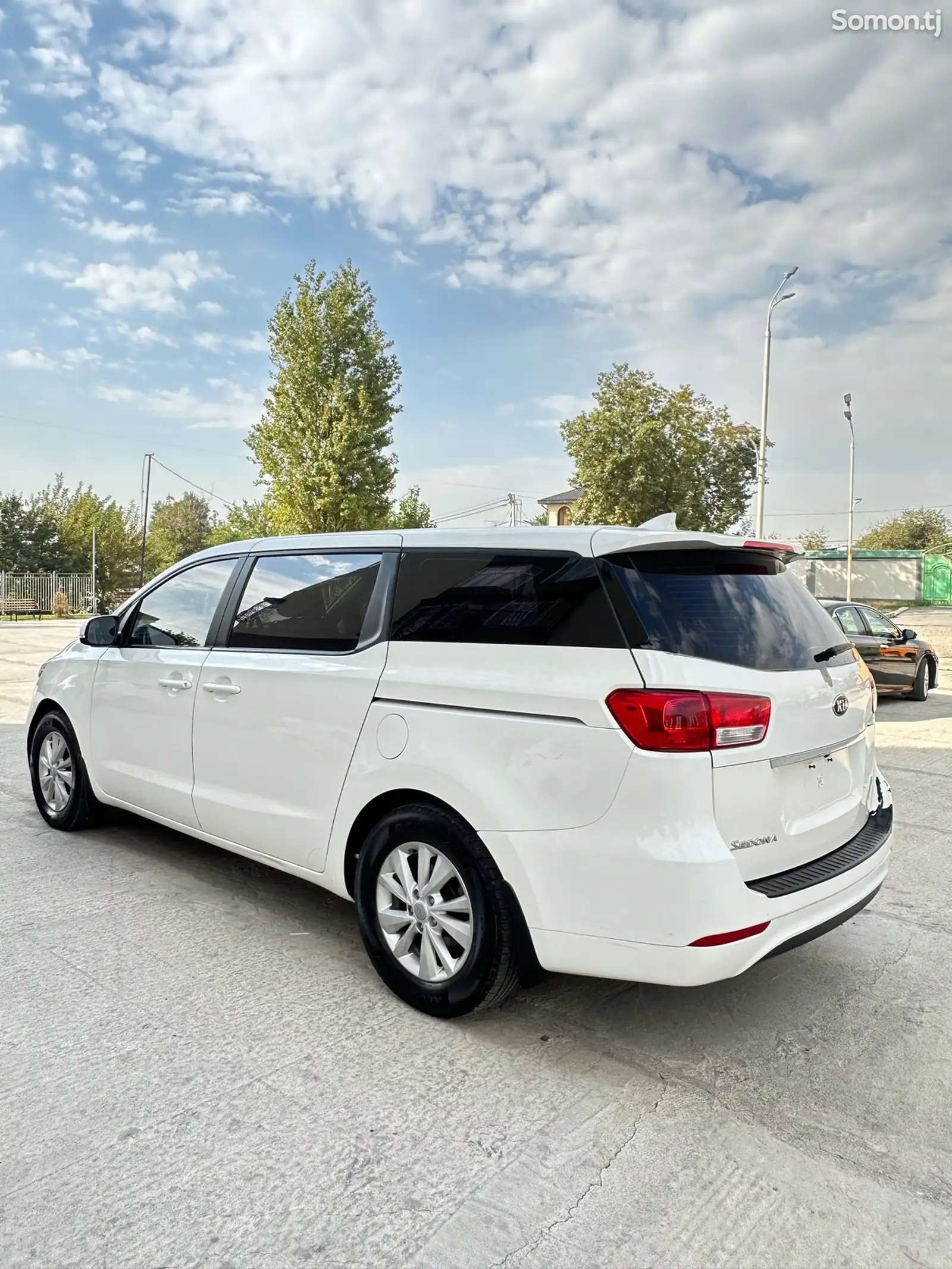 Kia Sedona, 2016-6