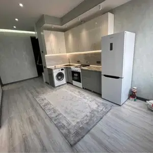 2-комн. квартира, 9 этаж, 60м², 102мкр