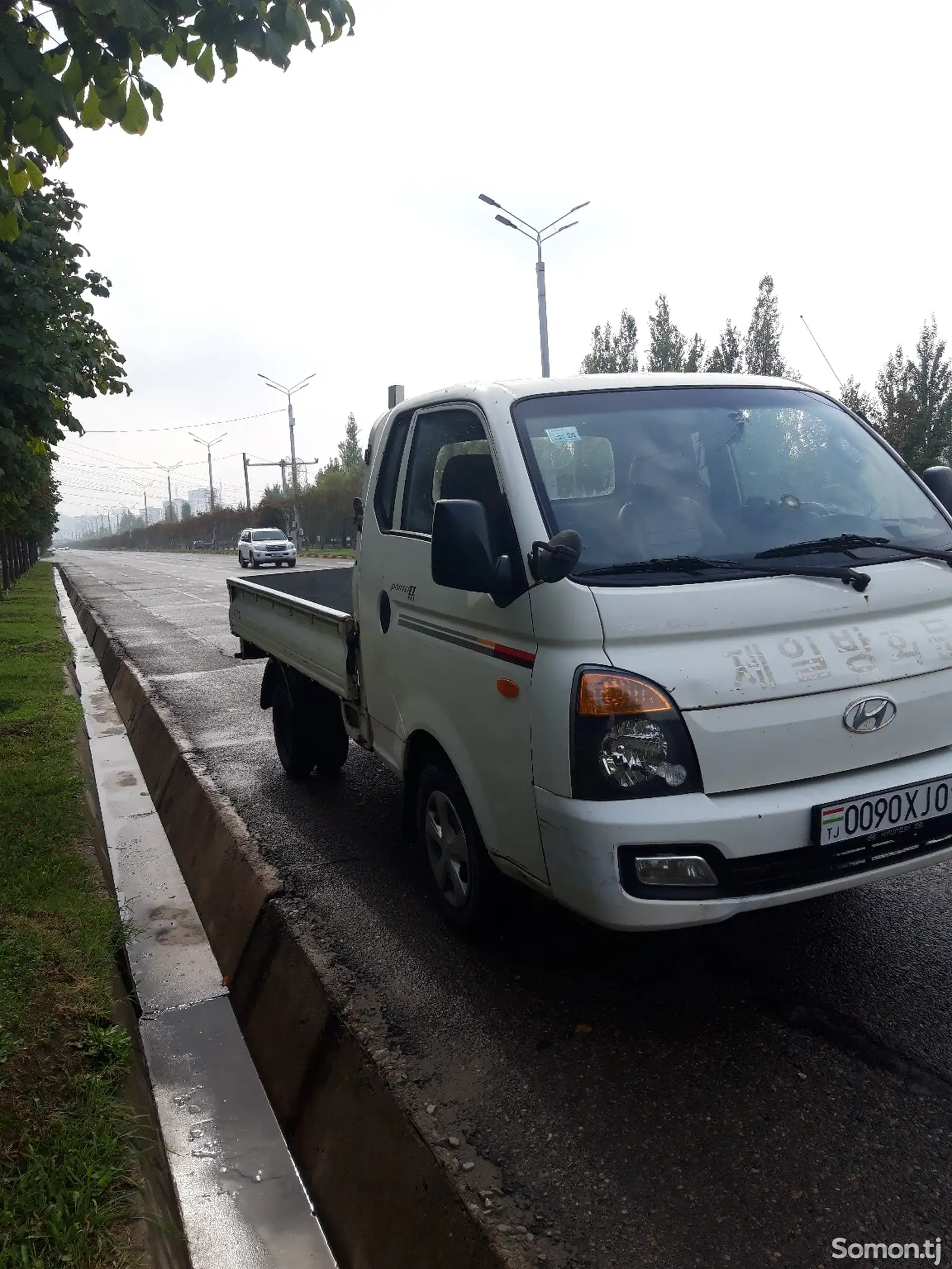 Бортовой автомобиль Hyundai Porter, 2015-1