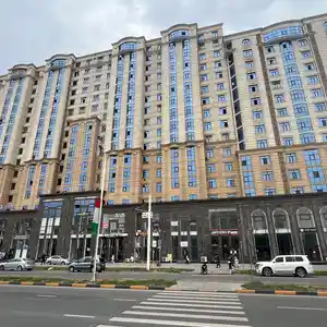 3-комн. квартира, 3 этаж, 148 м², Цирк ,Яккачинор