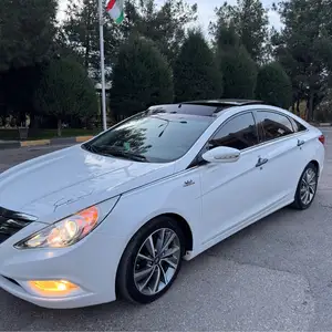 Hyundai Sonata, 2010