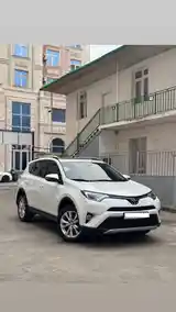 Toyota RAV 4, 2015-2