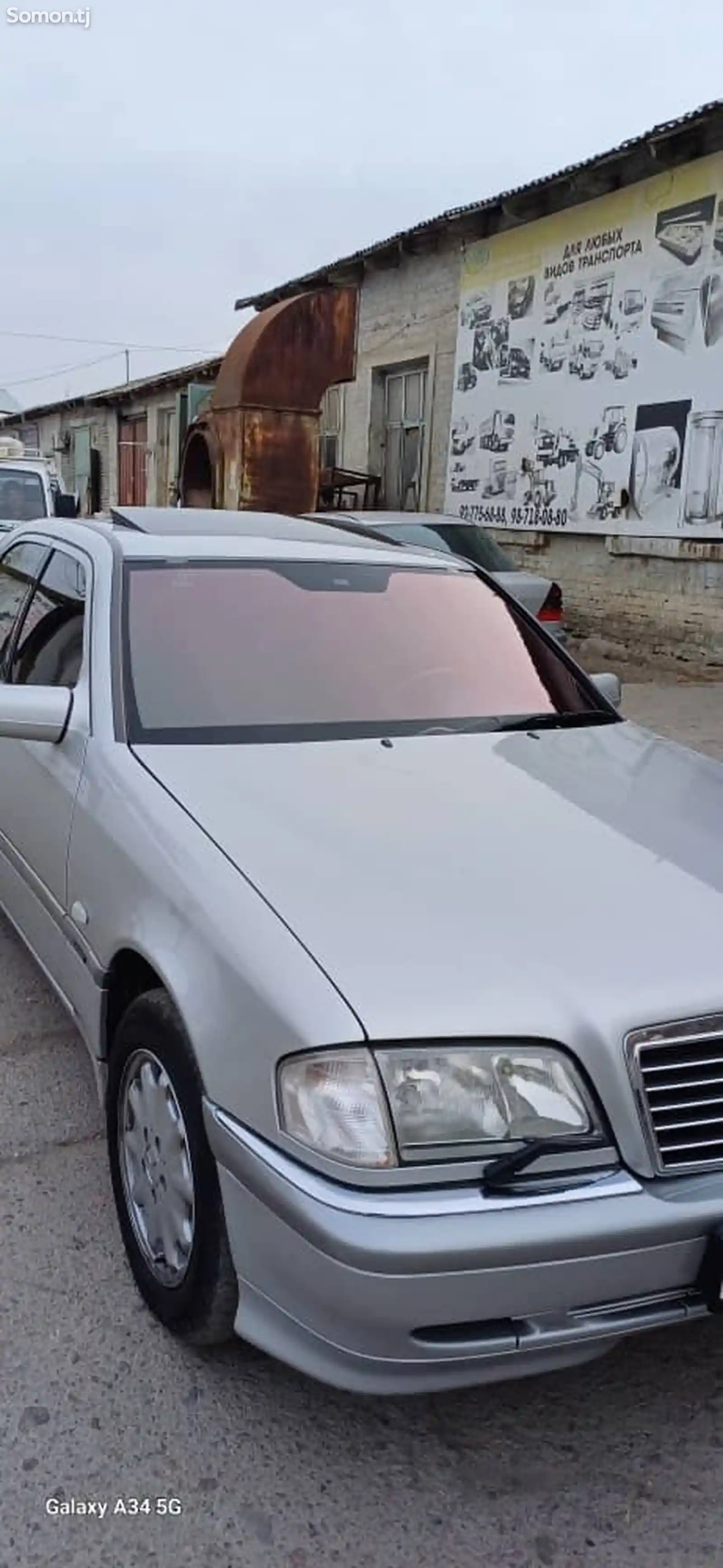 Лобовое стекло от Mercedes-Benz W202