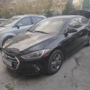 Hyundai Elantra, 2018