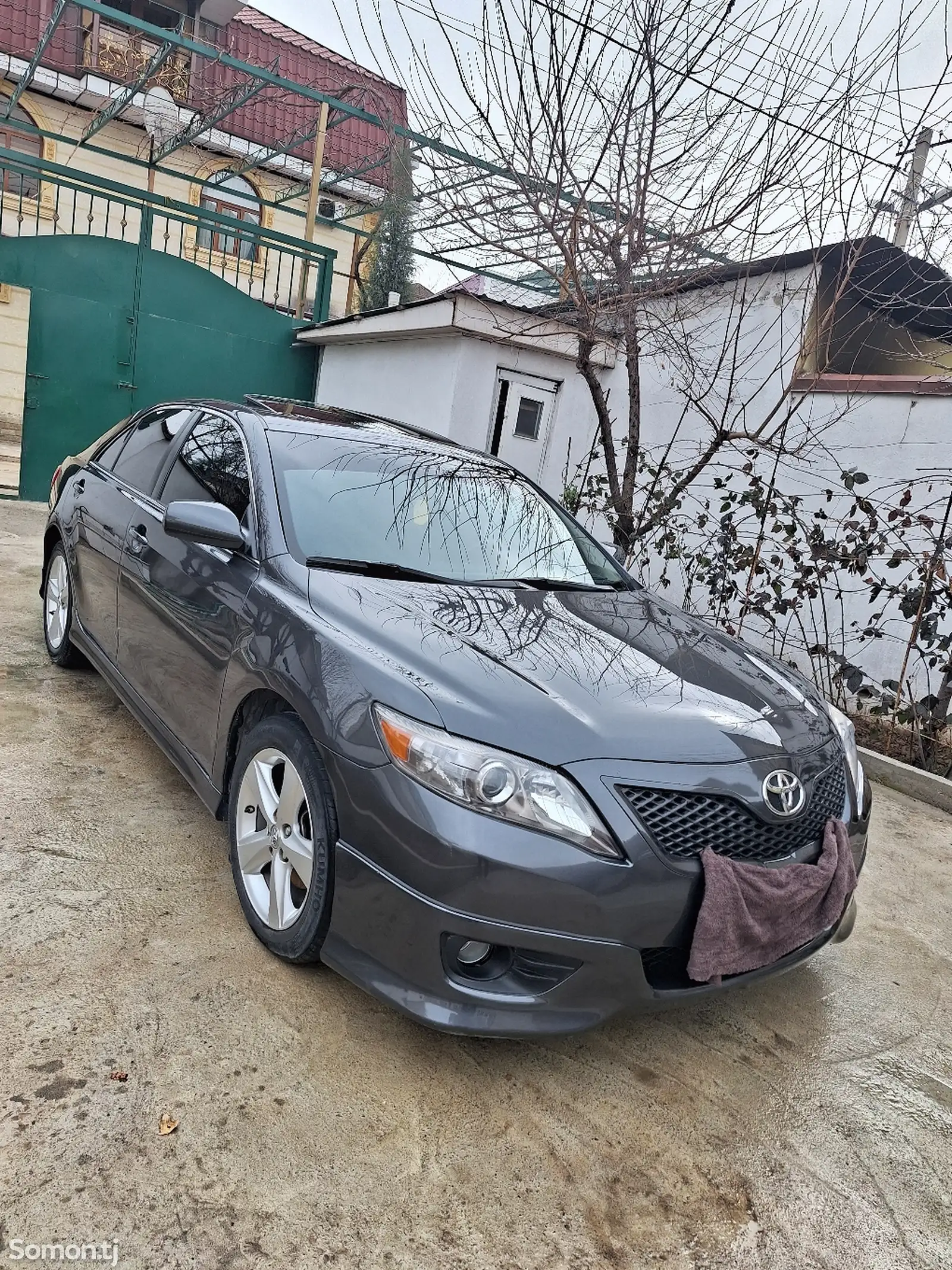 Toyota Camry, 2010-1