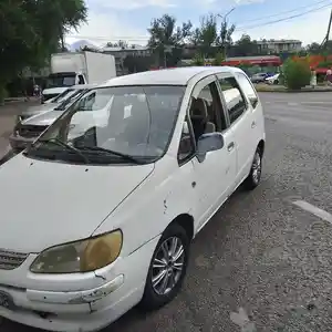 Toyota Spacio, 1999