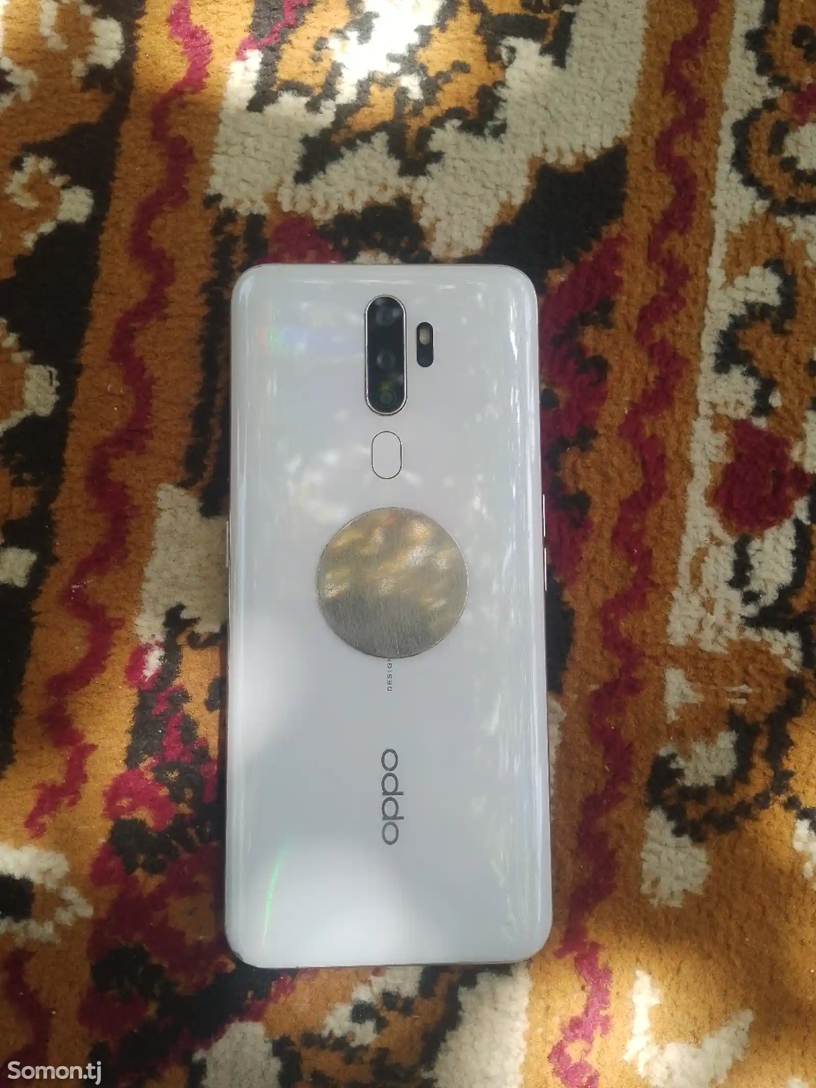 Телефон Oppo-1