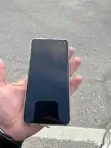 Samsung Galaxy S10 Plus-4