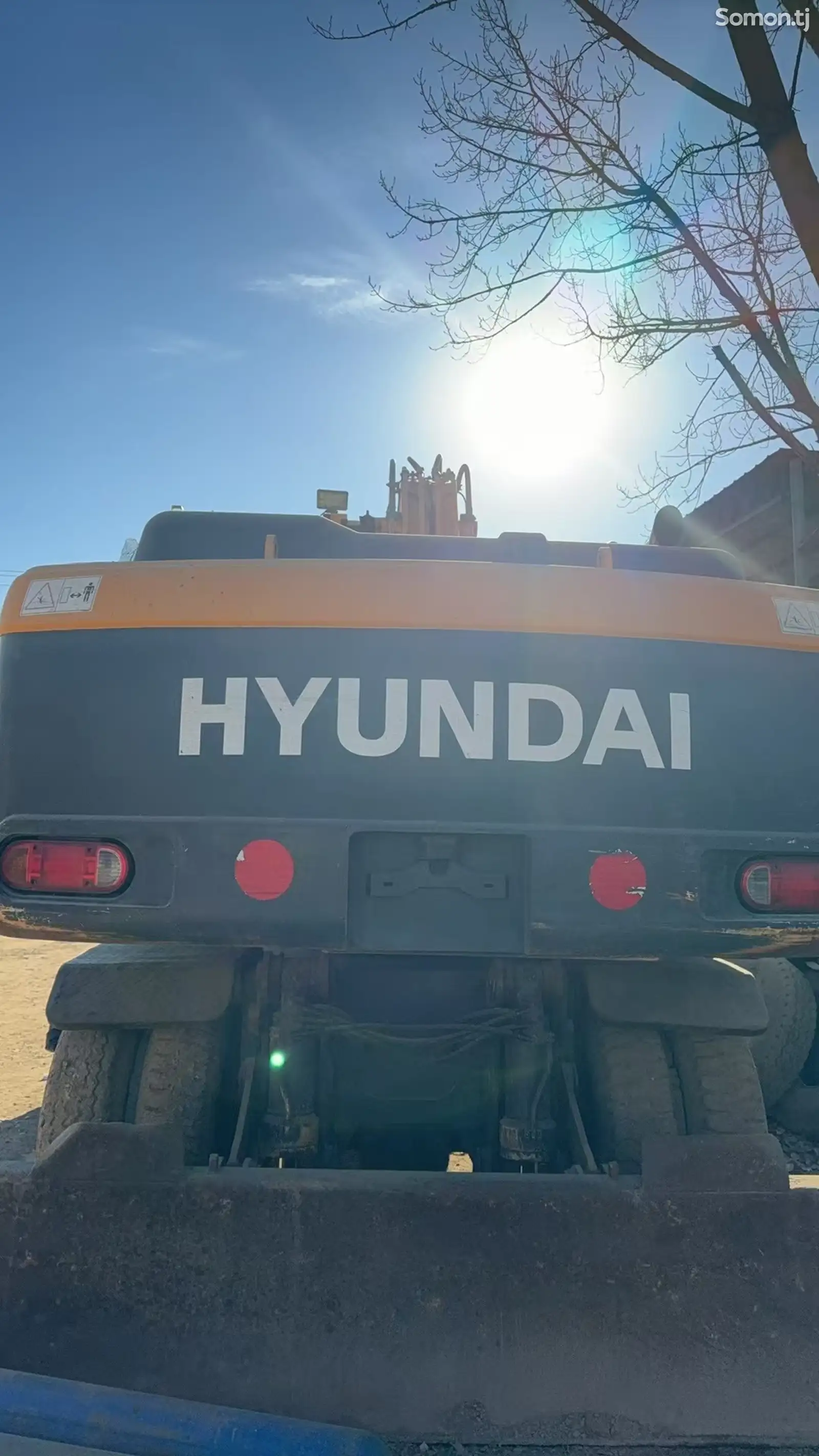 Экскаватор Hyundai 210w9 на заказ-1