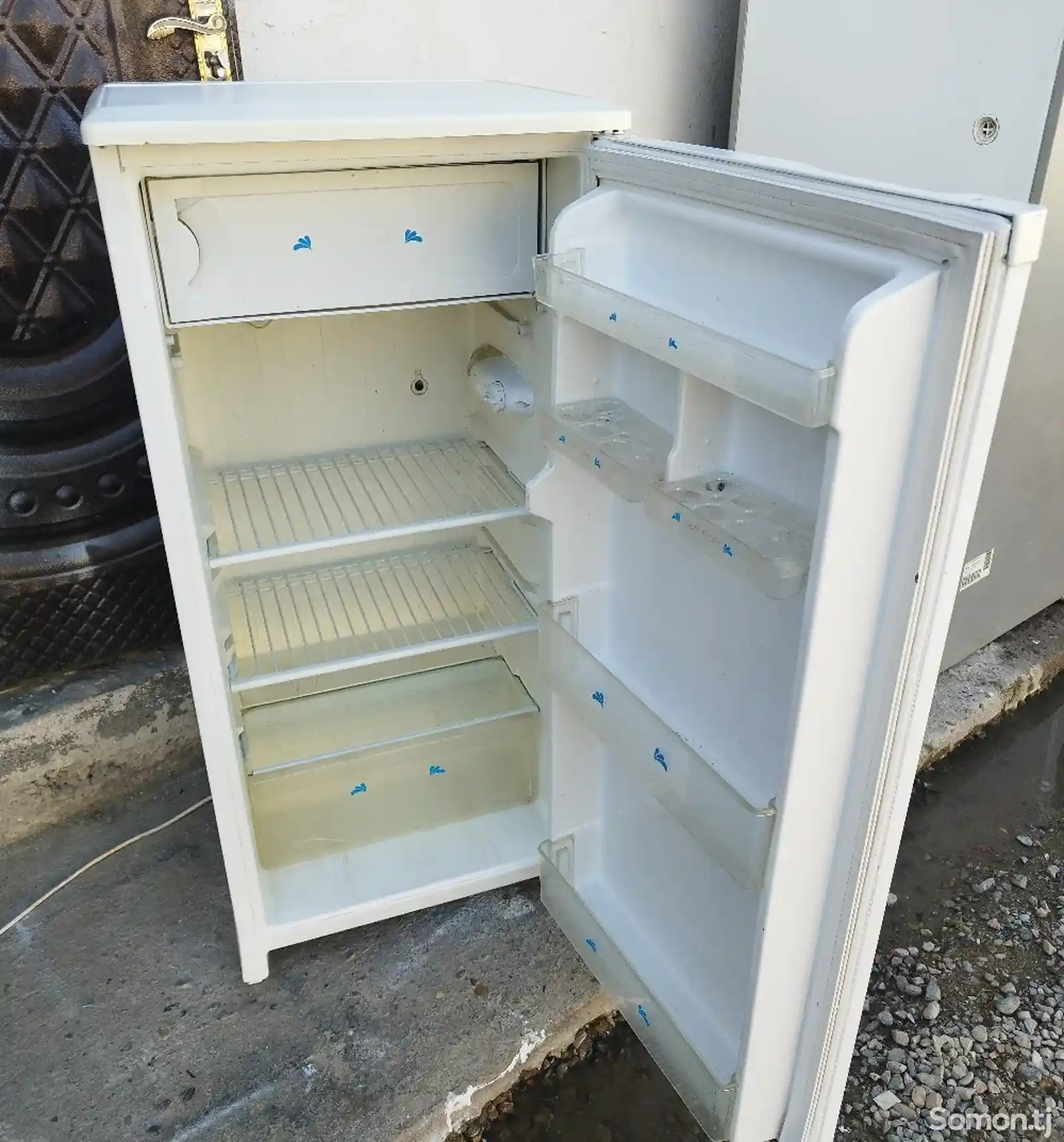 Холодильник Nikai-3