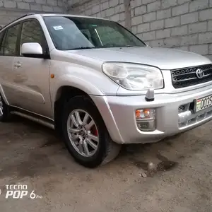 Toyota RAV 4, 2001