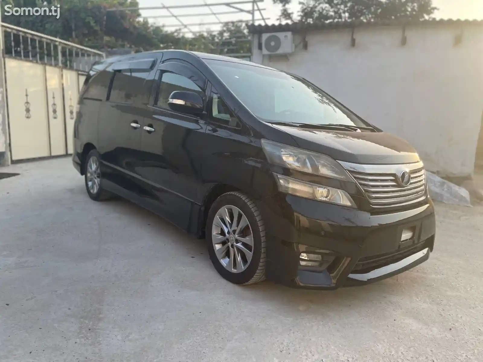 Toyota Vellfire, 2012-2