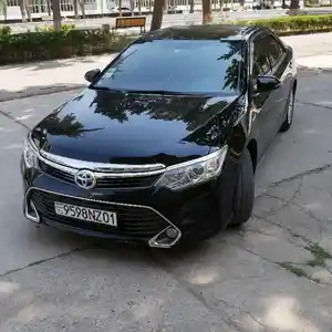 Toyota Camry, 2016