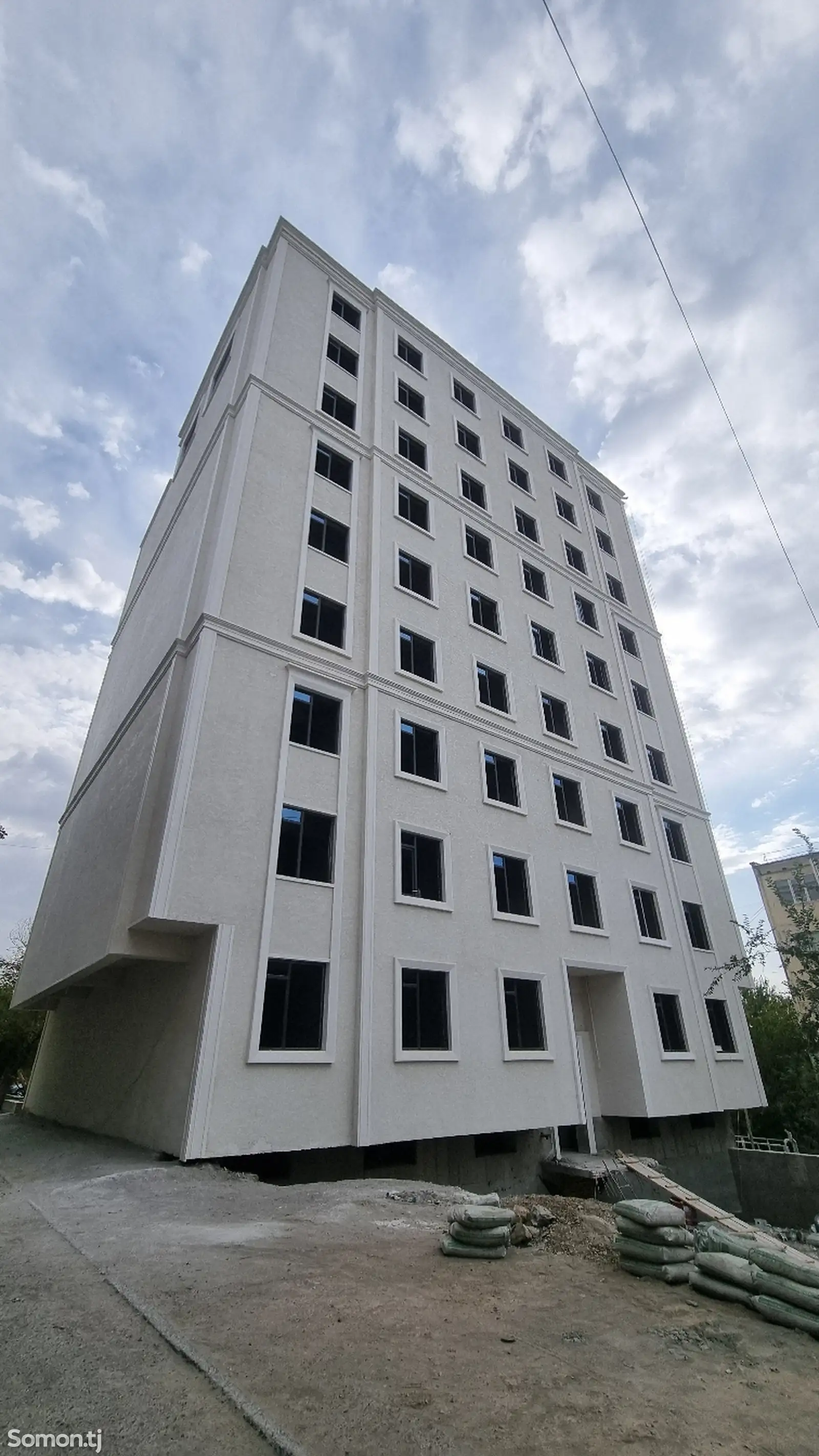 2-комн. квартира, Цокольный этаж, 80 м², 18 мкр-3