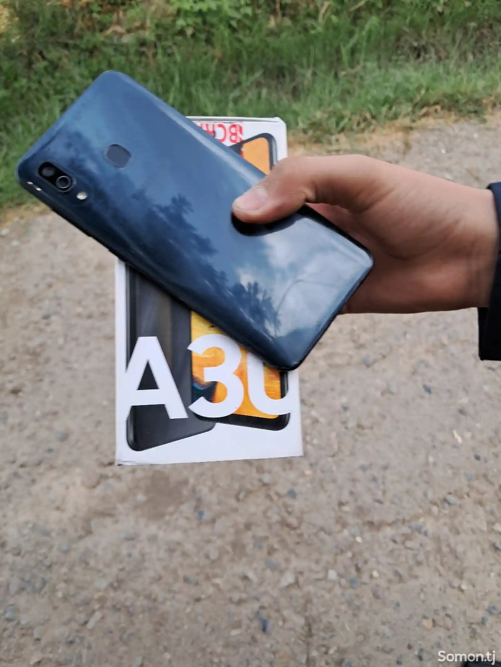 Samsung Galaxy A30-1