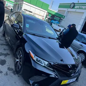 Toyota Camry, 2018