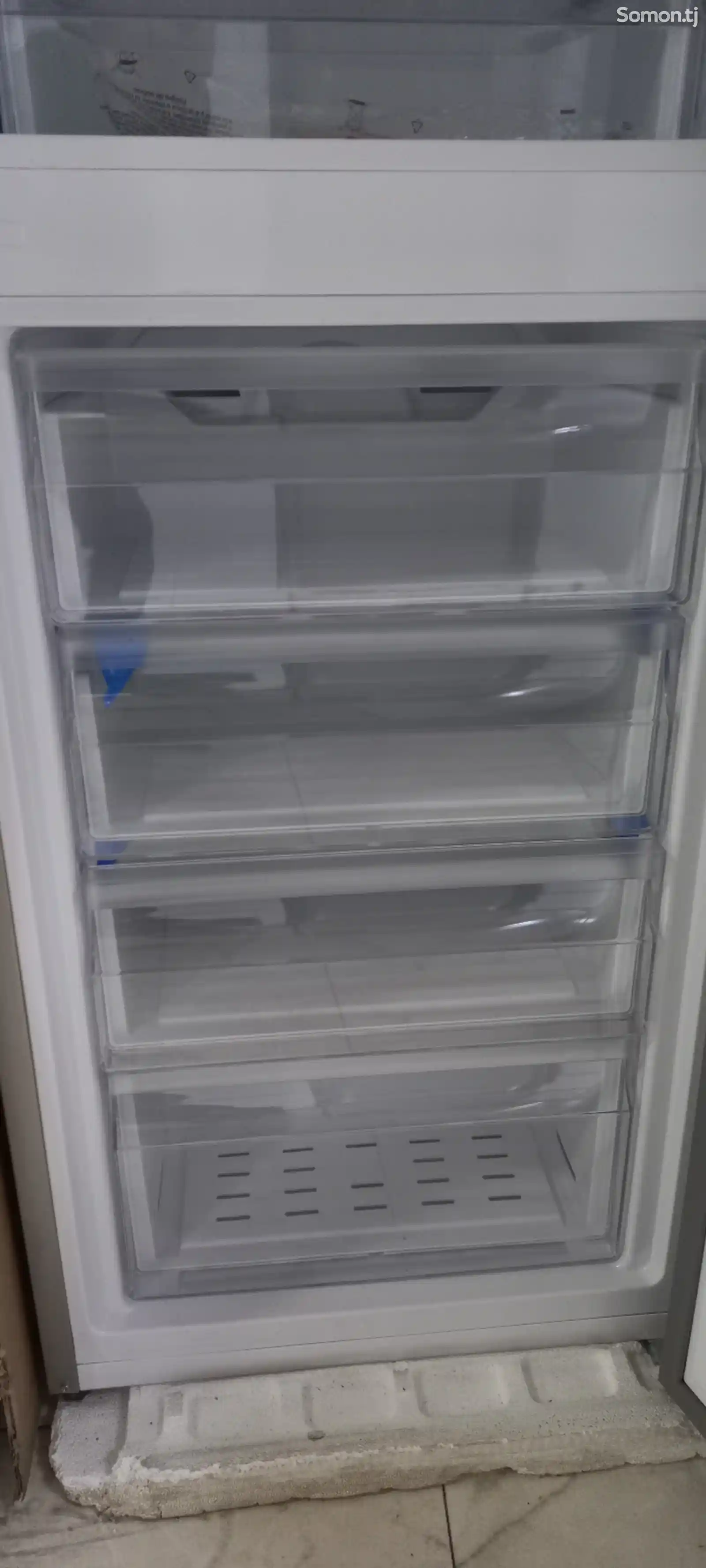 Холодильник Vestel RF370 Nofrost-3