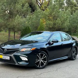 Toyota Camry, 2018