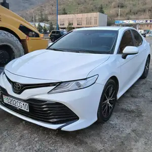 Toyota Camry, 2019