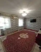 3-комн. квартира, 2 этаж, 60м², Универмаг-2