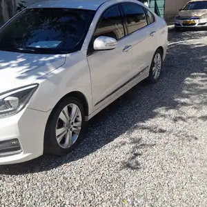 Dongfeng Landian E5, 2018