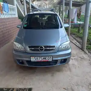 Opel Zafira, 2005