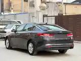 Kia Optima, 2018-6