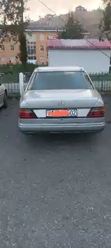 Mercedes-Benz W124, 1992-10