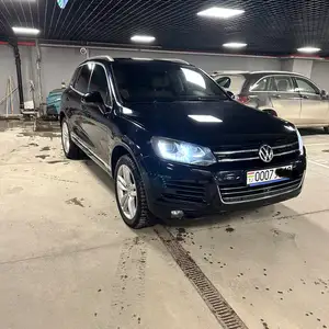 Volkswagen Touareg, 2012