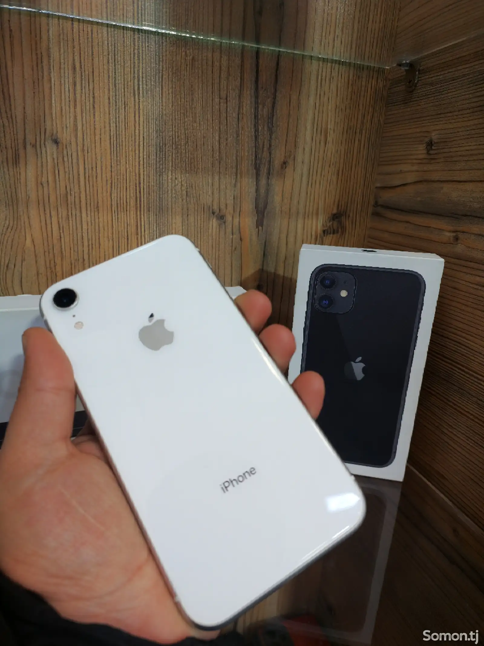 Apple iPhone Xr, 64 gb, White-1