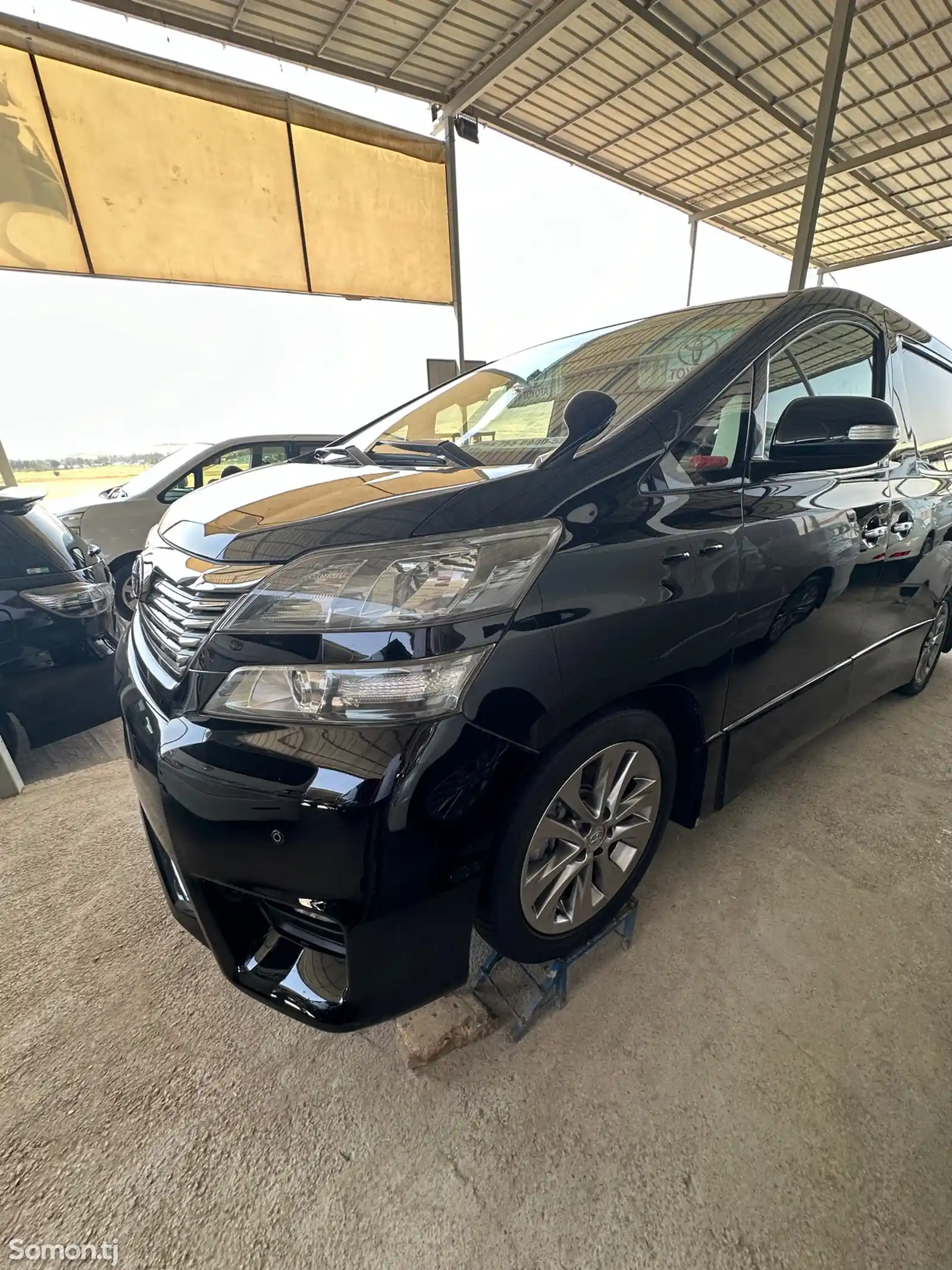 Toyota Vellfire, 2014-3