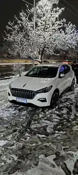 Hongqi E-HS3, 2019-5