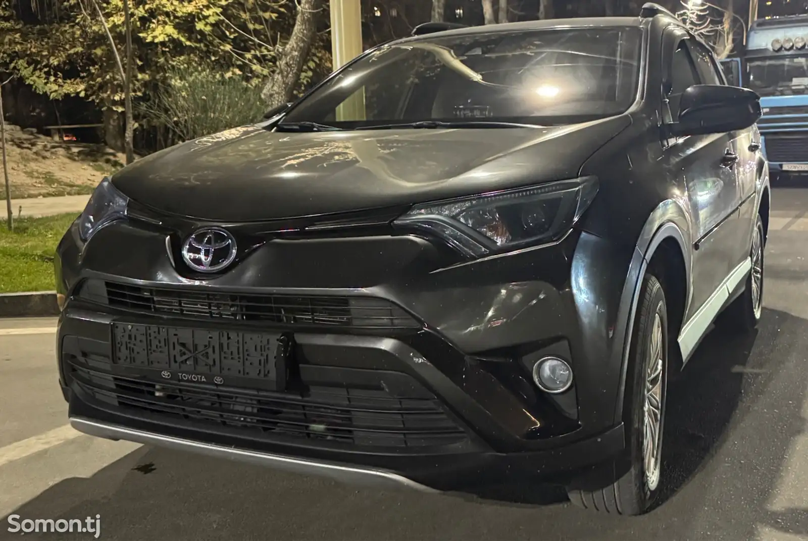 Toyota RAV 4, 2017-1