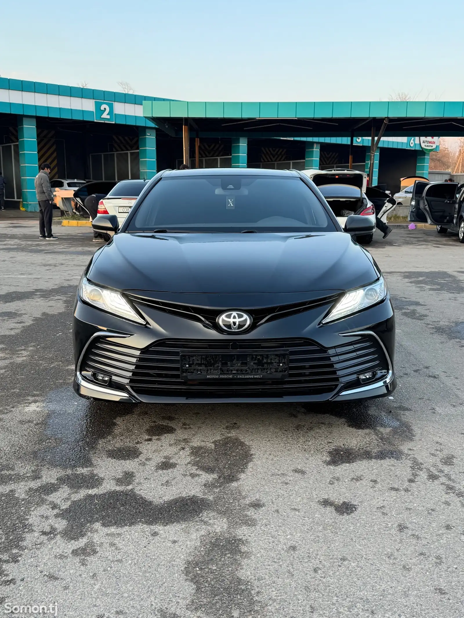 Toyota Camry, 2019-1