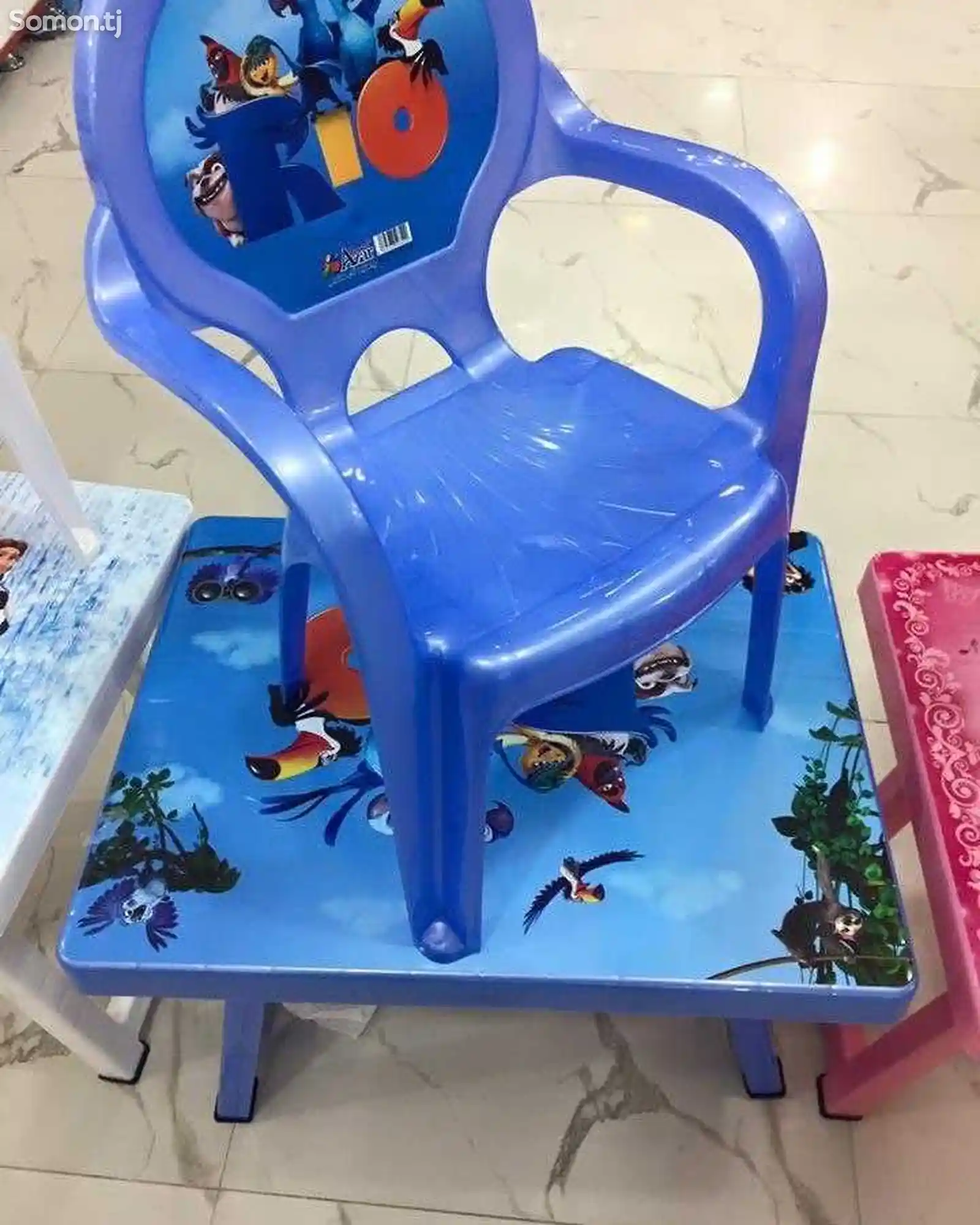 Детский столик со стульчиками-1