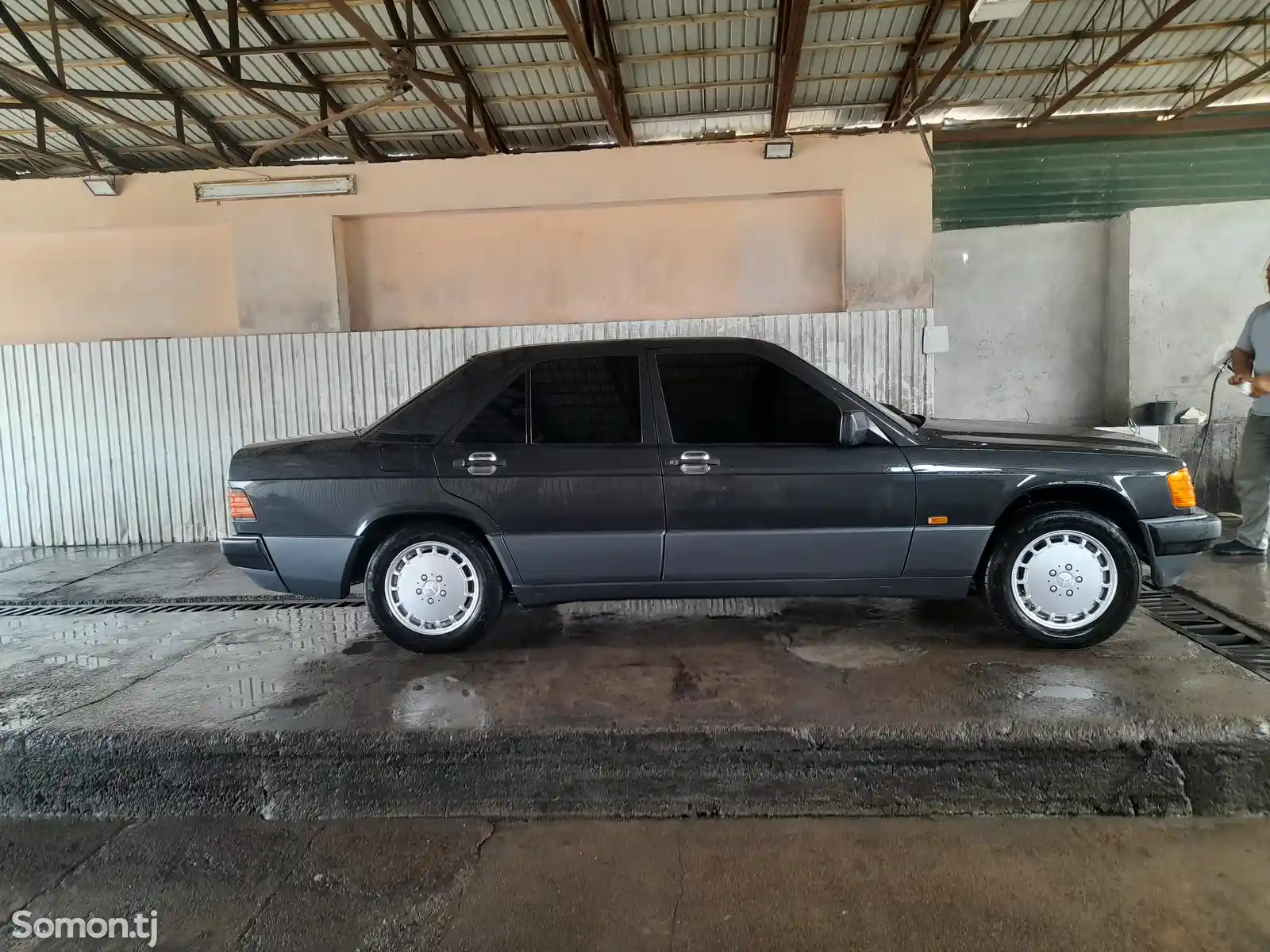 Mercedes-Benz W201, 1990-4