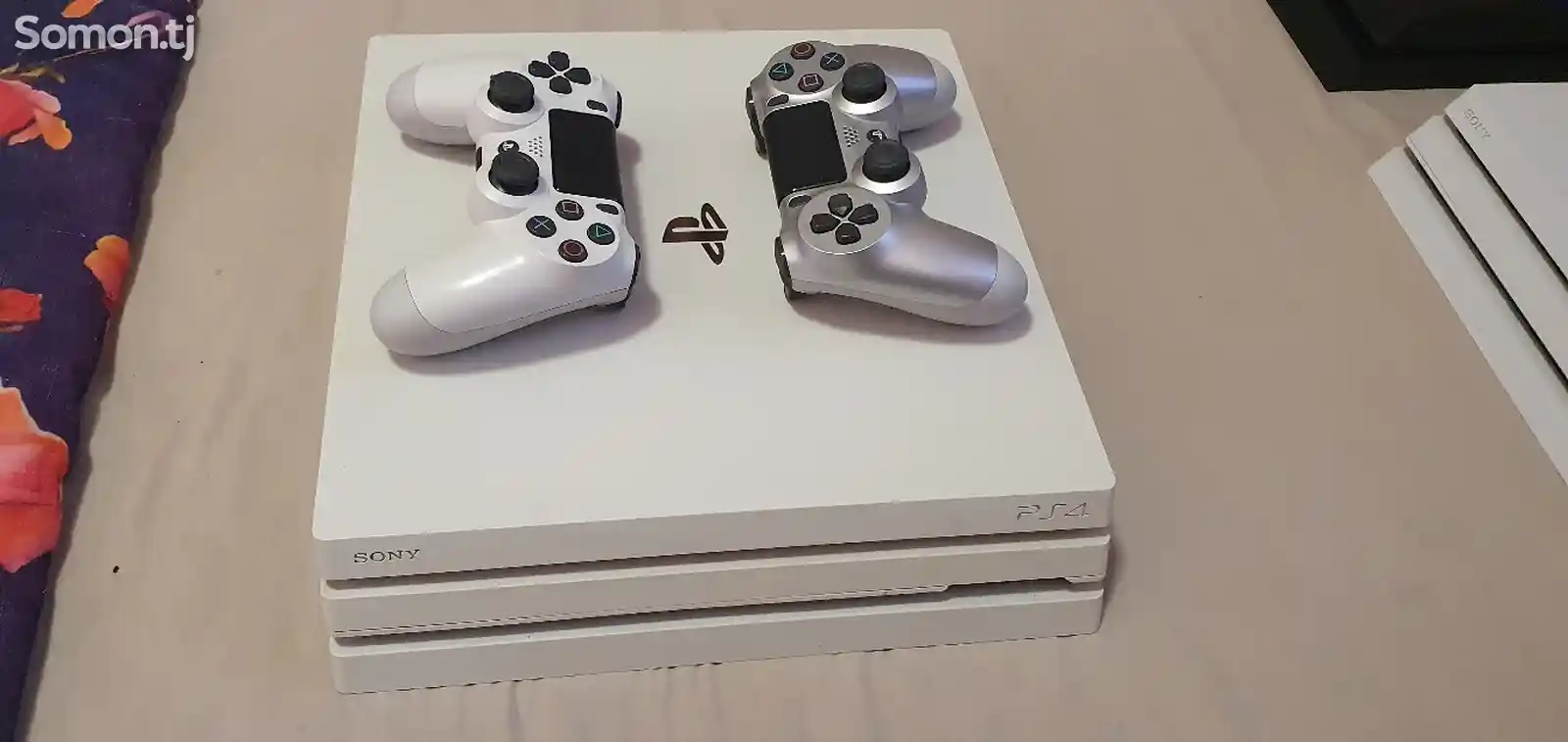 Игровая приставка Sony Playstation 4 pro-4