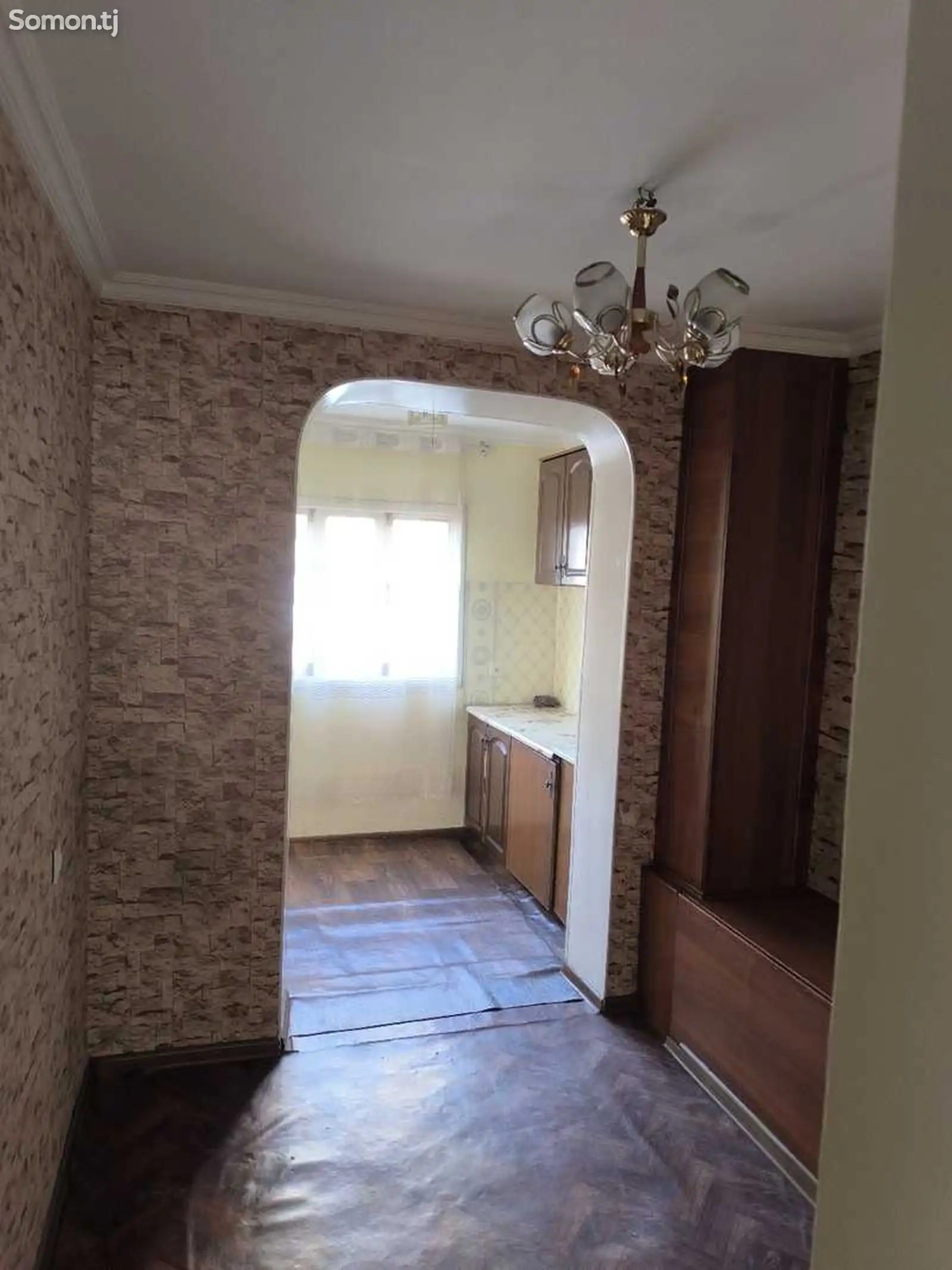 5-комн. квартира, 2 этаж, 100м², Сино-1