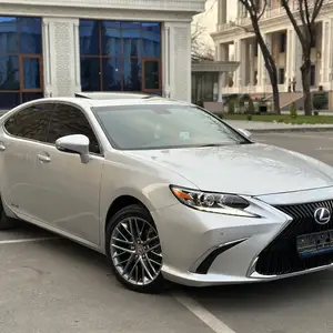 Lexus ES series, 2013