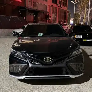 Toyota Camry, 2018