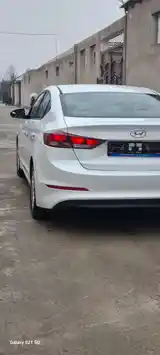 Hyundai Elantra, 2018-4