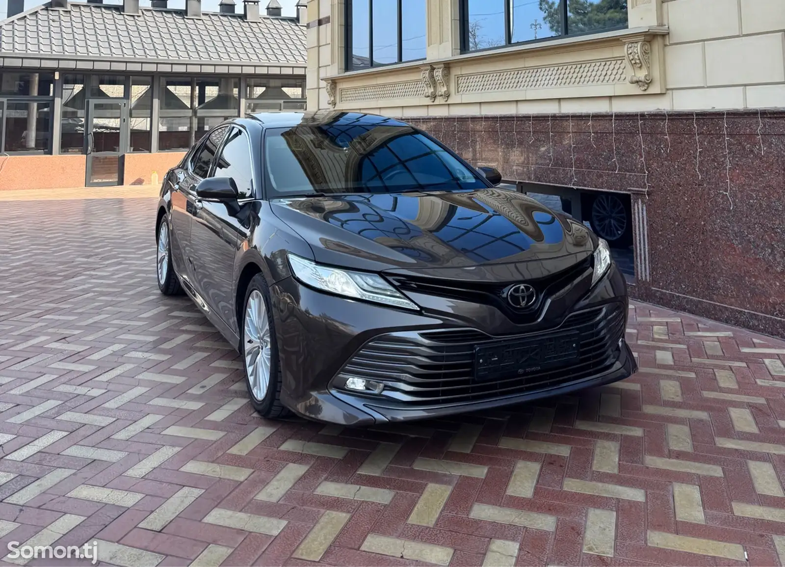 Toyota Camry, 2018-1