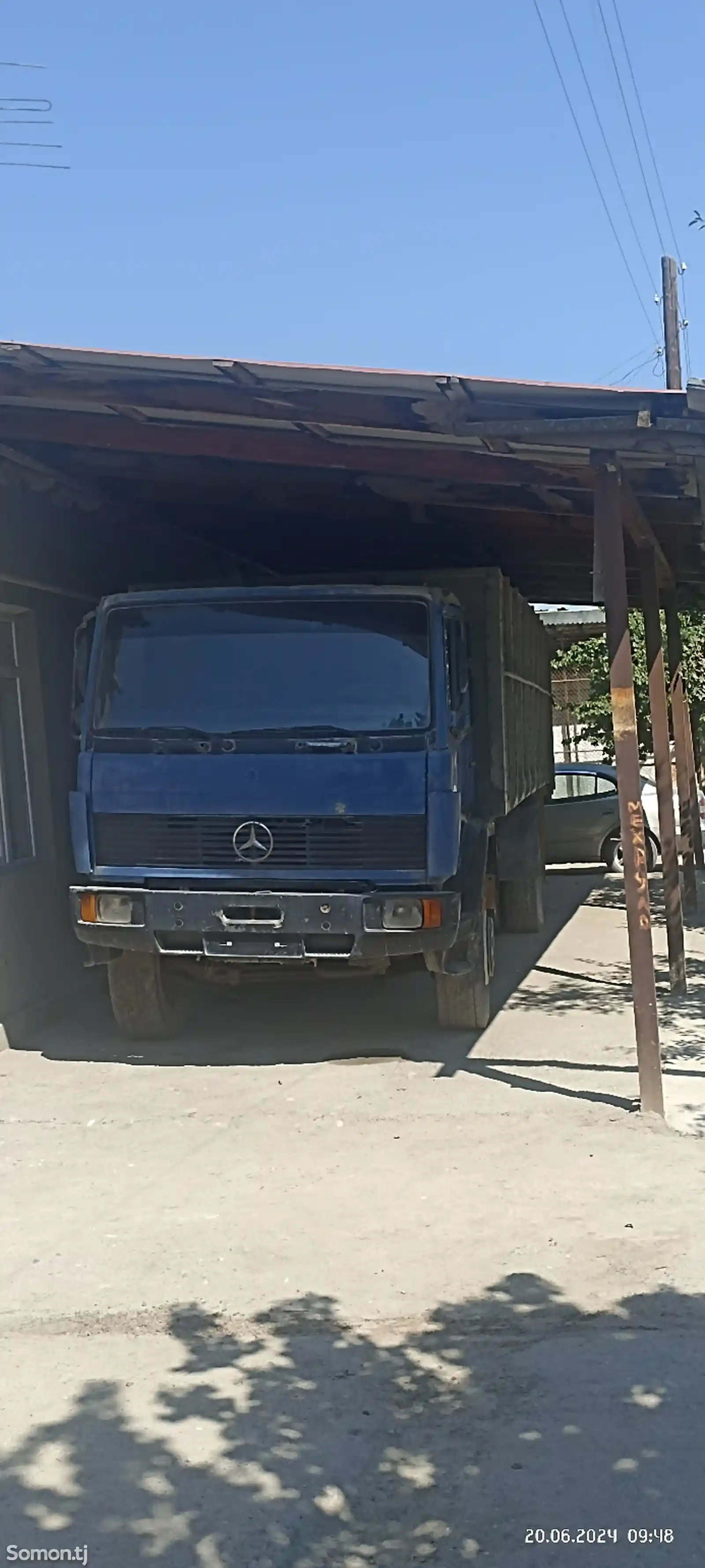 Бортовой грузовик Mercedes Benz 1317 , 1993-1