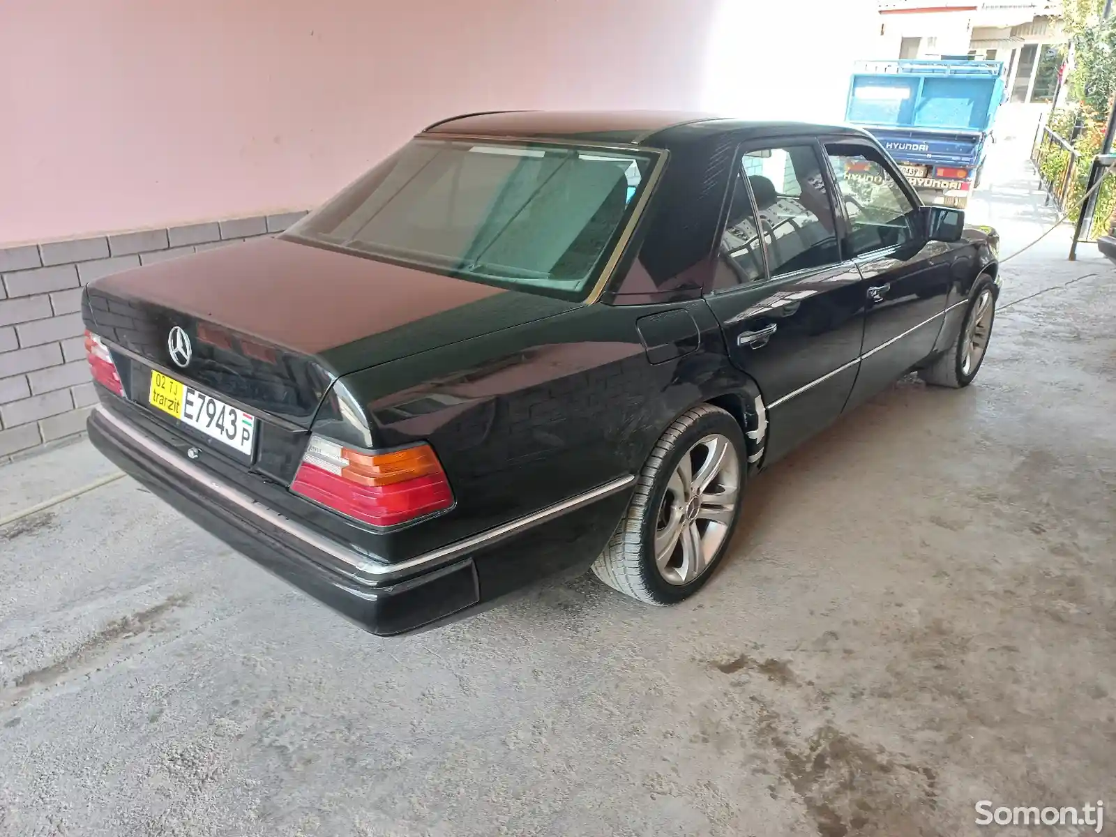 Mercedes-Benz W124, 1990-2