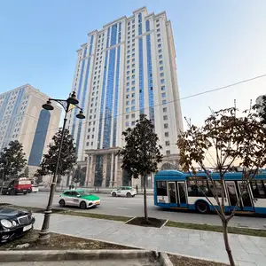 3-комн. квартира, 13 этаж, 130 м², Поворот Аэропорта