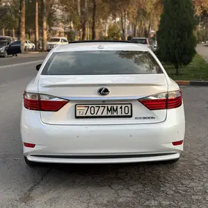 Lexus ES series, 2013